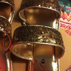 Gold sequin sandals size 8 NIB